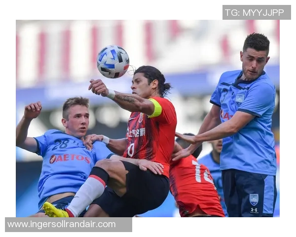 上港亚冠对阵悉尼全力争胜球迷期待精彩对决与激情时刻