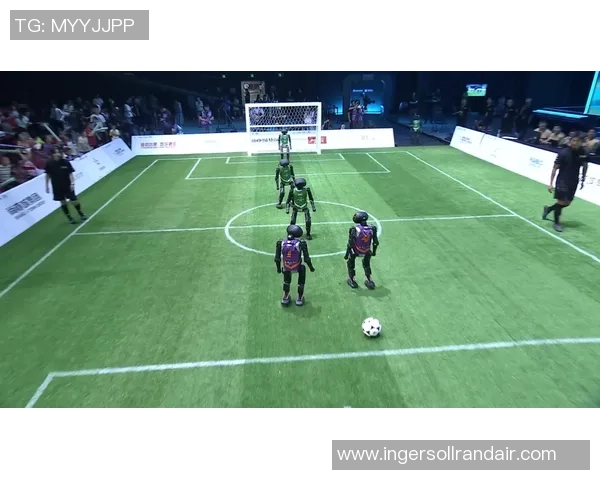 足球明星虚拟现实操控技术带你体验身临其境的足球盛宴